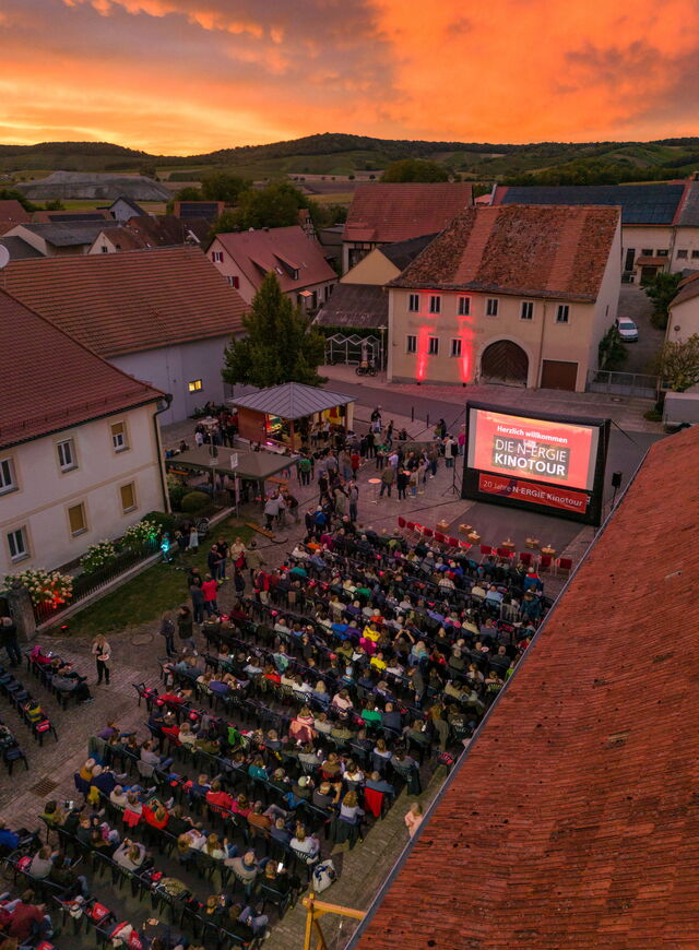 Luftbild Possenheim anlässlich der N-Ergie-Kinotour 2025 (Bild Thomas Langer - Fotobox-N-Ergie/Thomas Langer)